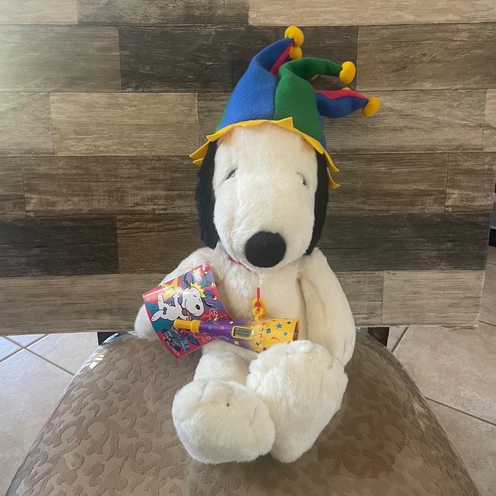Vintage Snoopy Millennium Plush Macys Exclusive Jester Hat Party Peanuts Y2K